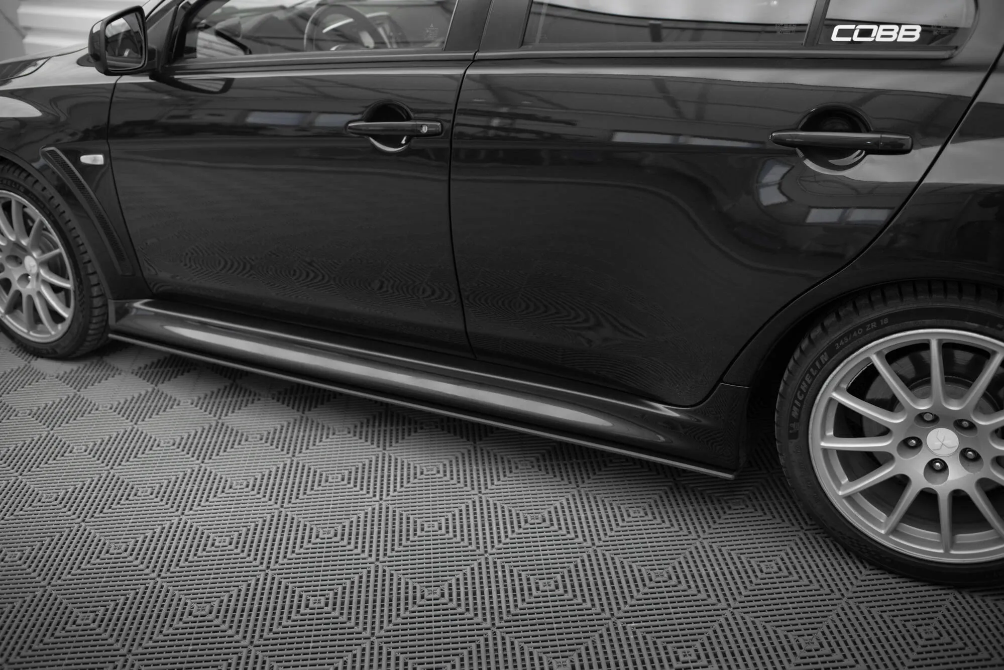 Sideskjørt Street Pro Mitsubishi Lancer EVO X - Bilde 3