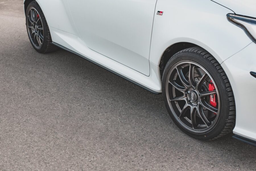 Sideskjørt Street Pro Toyota GR Yaris MK4 – bilde 1 av 6