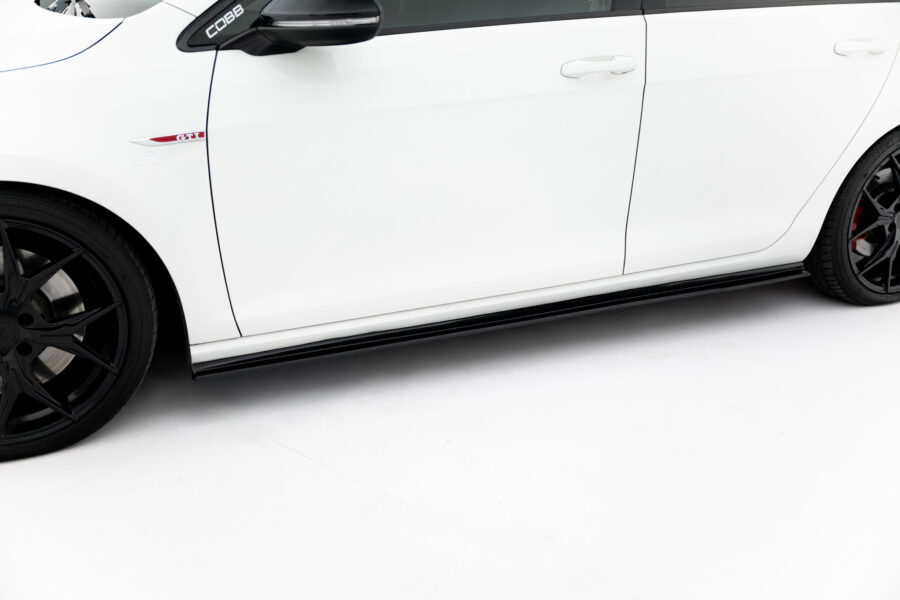 Sideskjørt Street Pro VW Golf 7 GTI – bilde 1 av 5