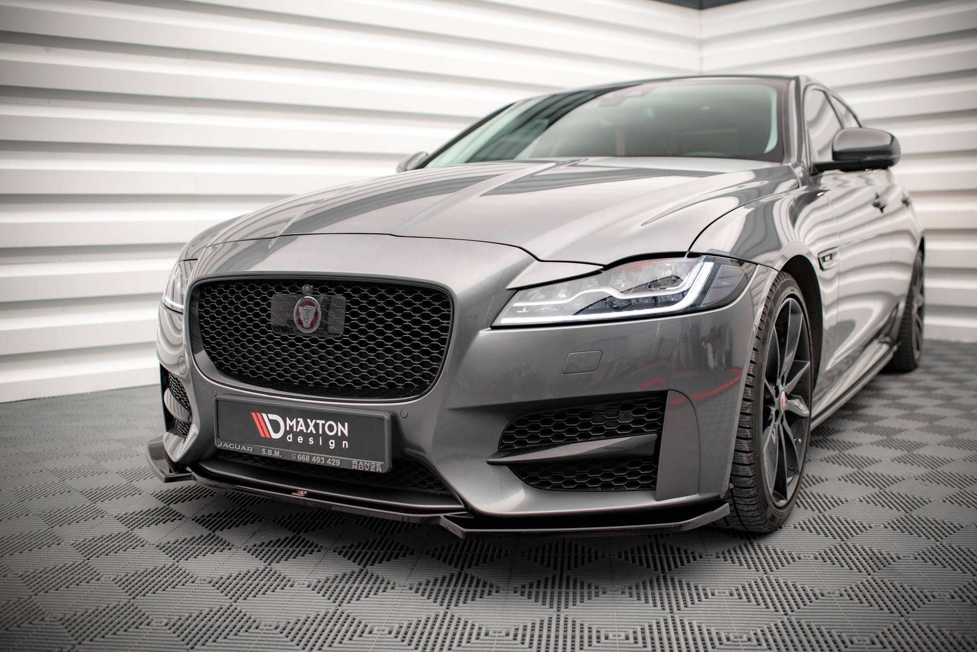 Frontleppe V.1 Jaguar XF R-Sport Mk2