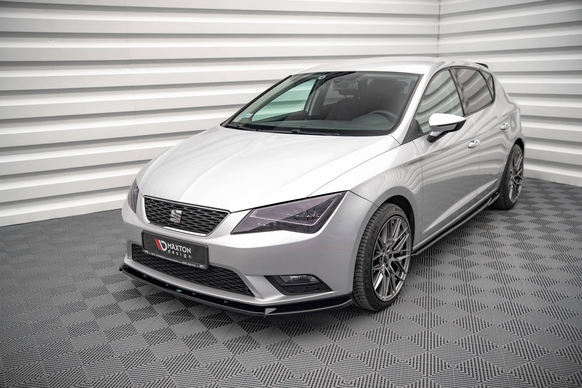 Frontleppe V.1 Seat Leon Mk3