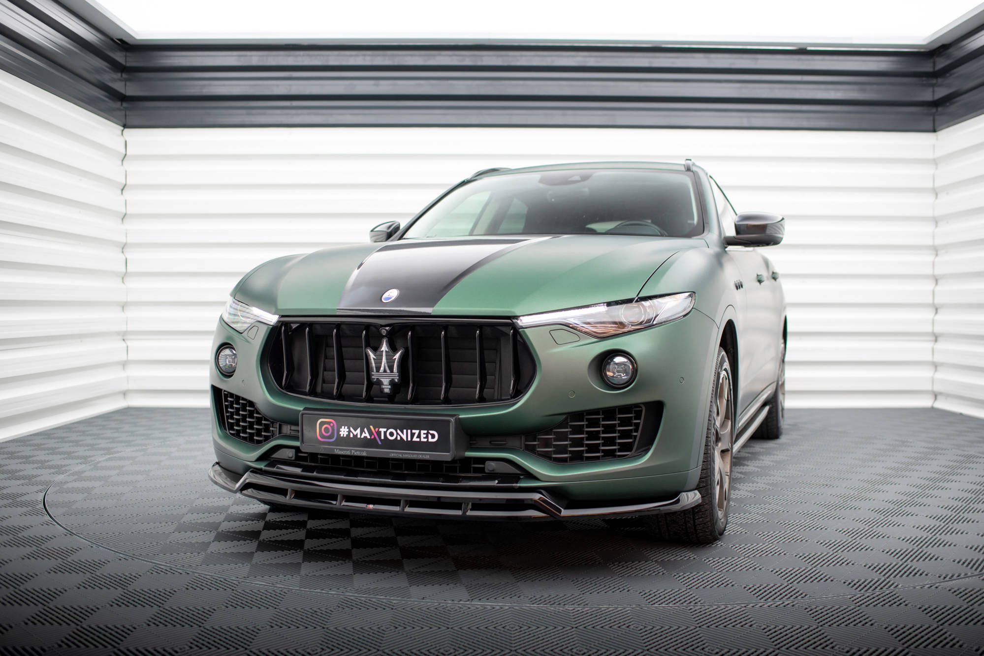 Frontleppe V.2 Maserati Levante Mk1