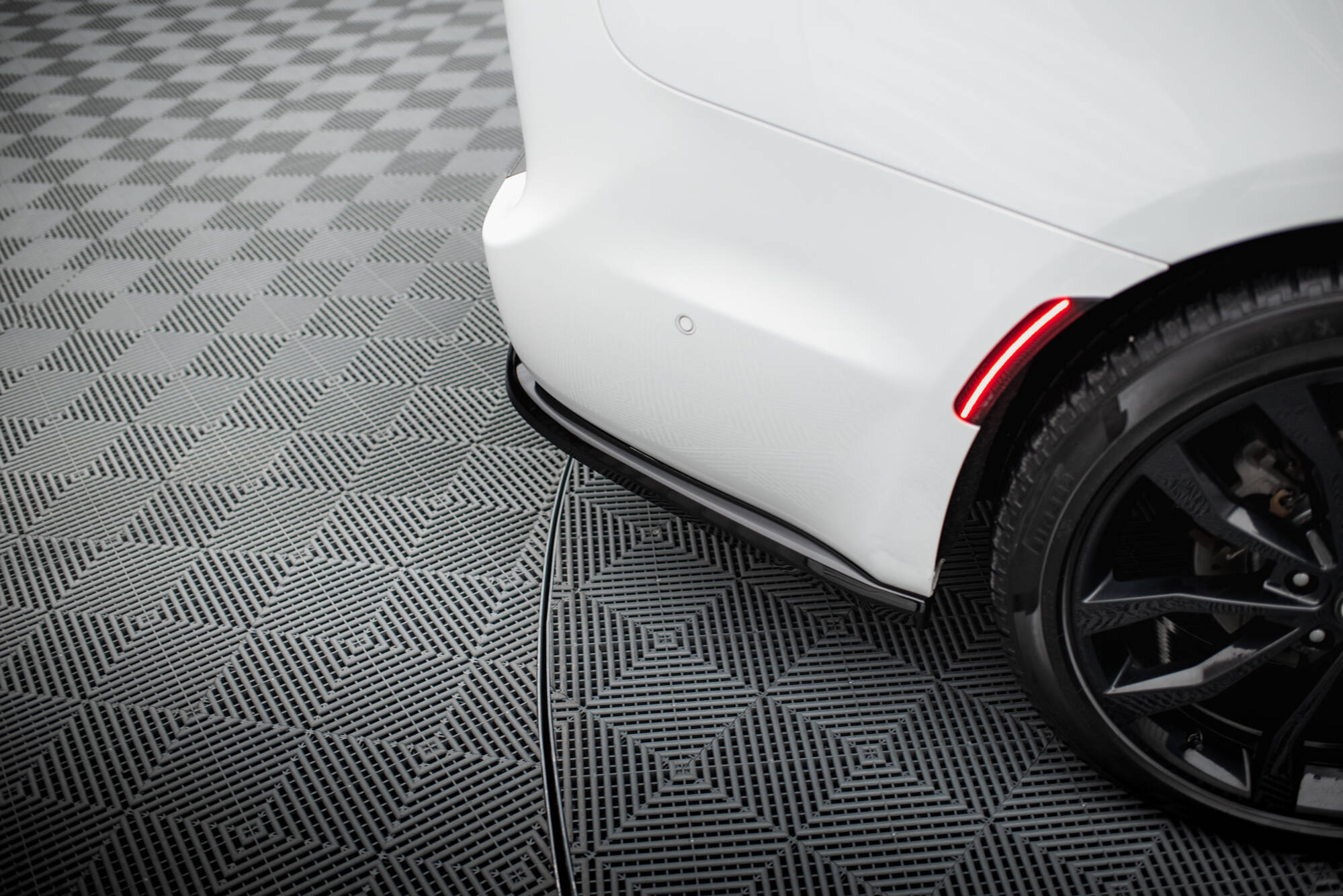 Diffuser Chrysler Pacifica Mk2 Facelift - Bilde 4