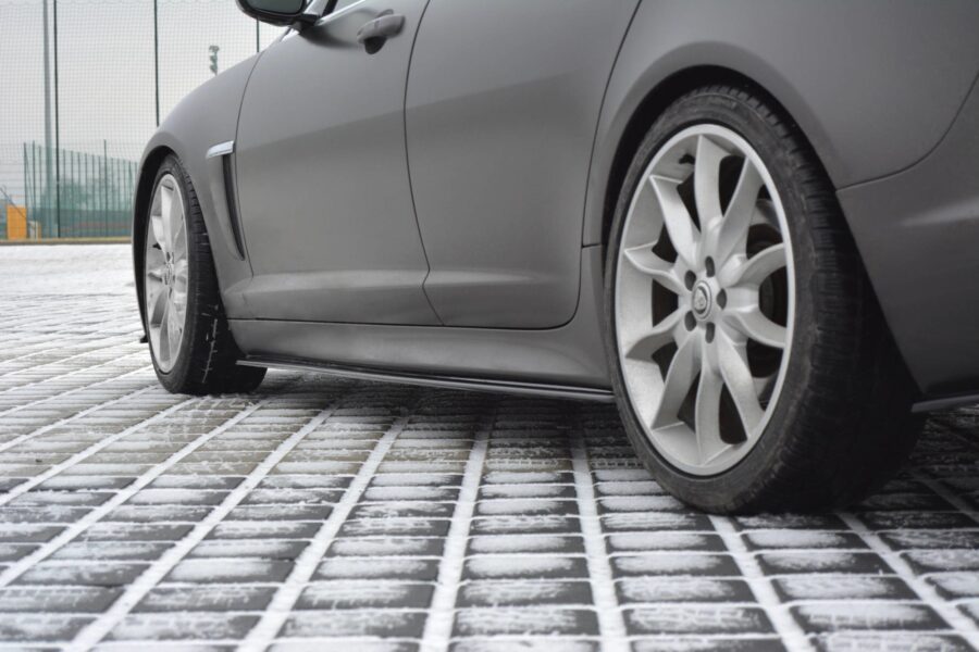 Sideskjørt JAGUAR XF (X250) MK1 SPORTBRAKE S-PACK – bilde 1 av 4