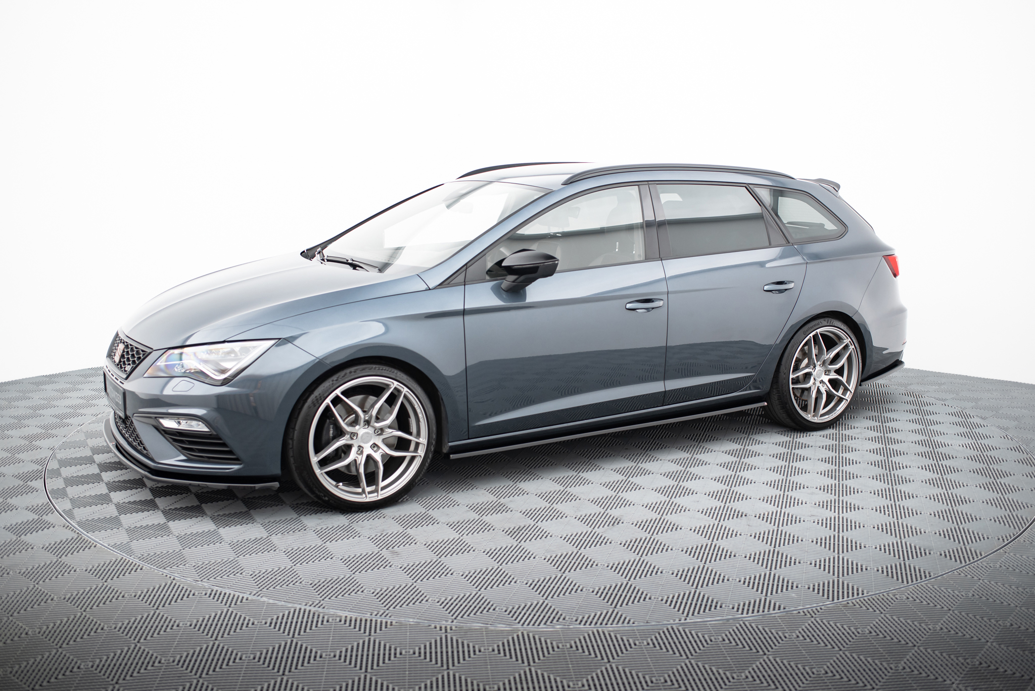 Sideskjørt v.2 Seat Leon Mk3 Cupra/ FR Facelift - Bilde 2