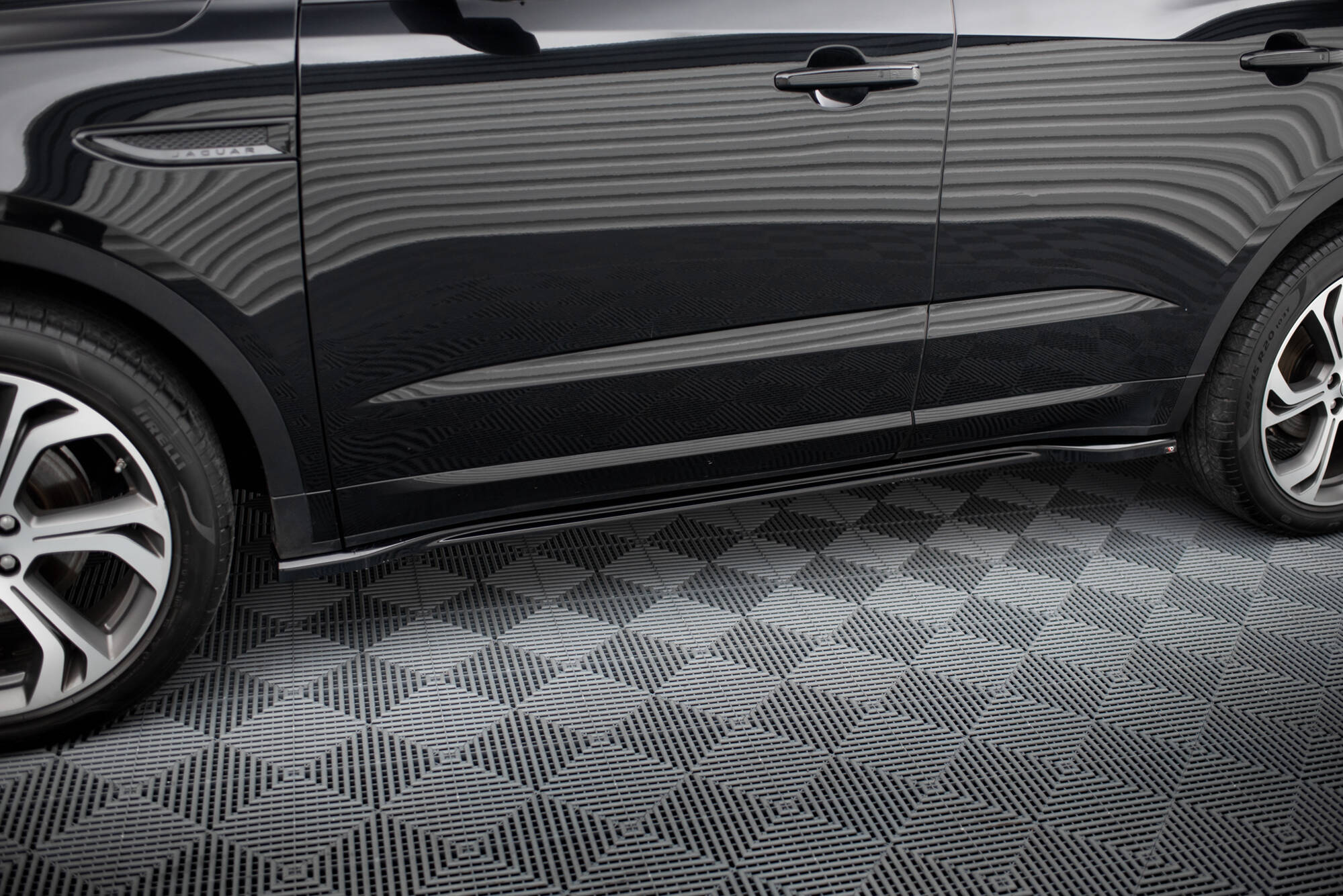 Splittersett Jaguar E-Pace R-Dynamic Mk1 - Bilde 6