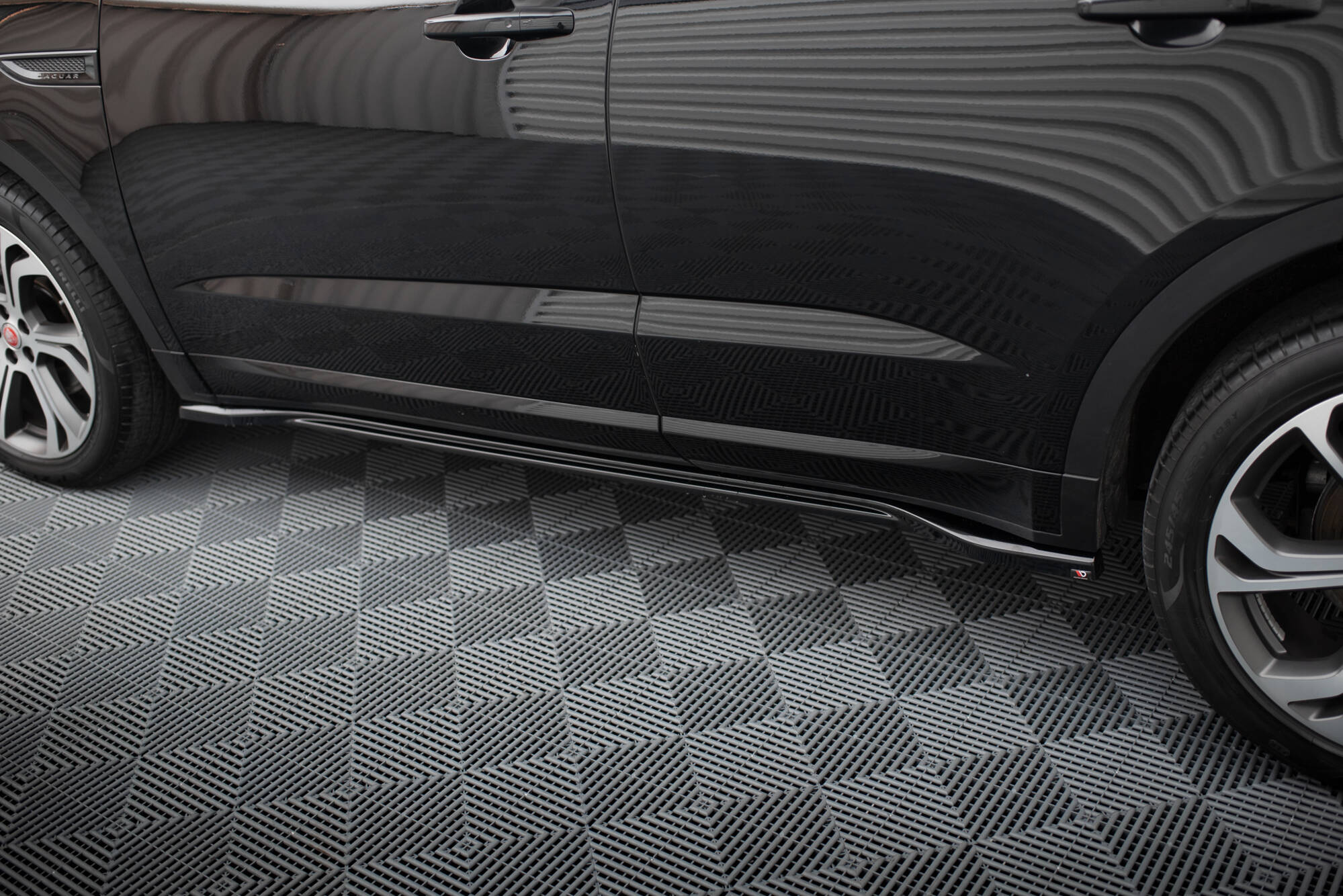 Splittersett Jaguar E-Pace R-Dynamic Mk1 - Bilde 7