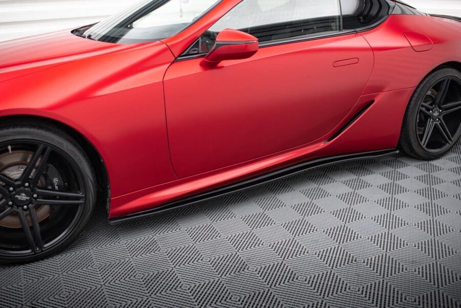 Sideskjørt Lexus LC 500 – bilde 1 av 5