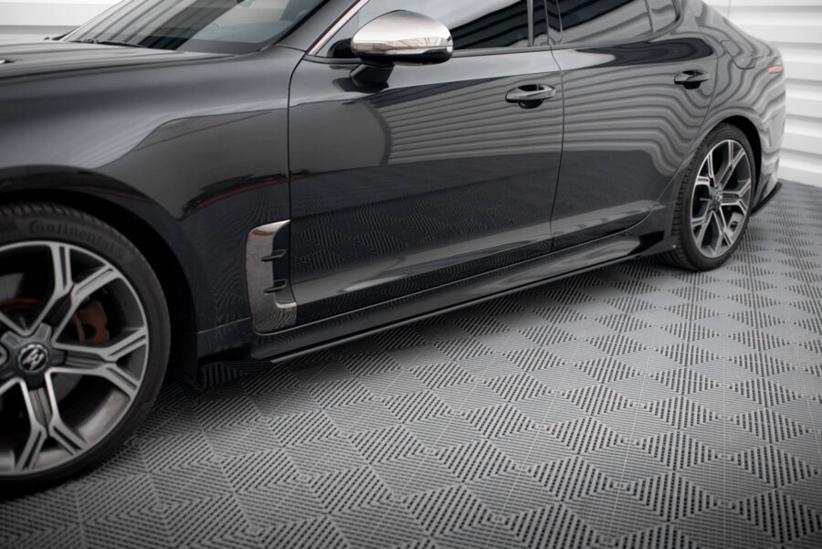 Sideskjørt Street Pro Med Flaps Kia Stinger GT / GT-Line / Standard Mk1 – bilde 1 av 6