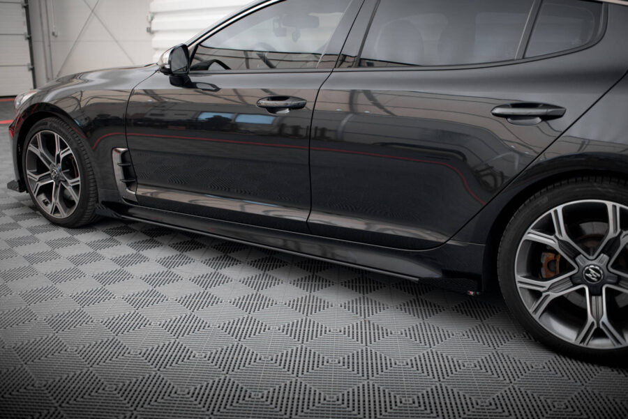 Sideskjørt Street Pro Med Flaps Kia Stinger GT / GT-Line / Standard Mk1 – bilde 4 av 6