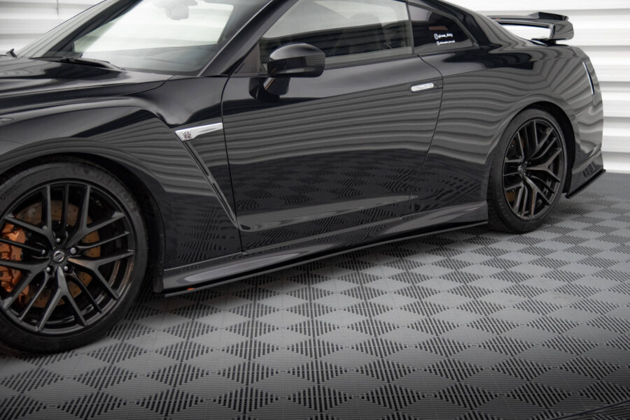 Sideskjørt Street Pro Nissan GTR R35 Facelift – bilde 1 av 5