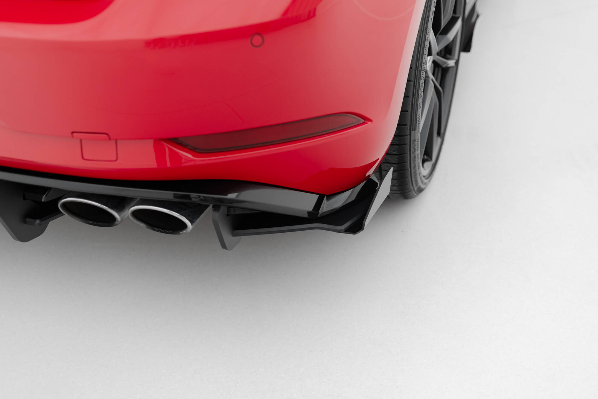 Bakfanger leppe Racing Durability med Flaps VW Golf 7 R Facelift 17-20 - Bilde 3