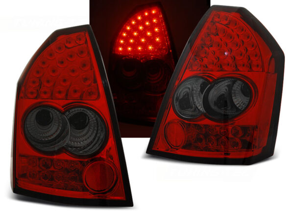 Baklykter Chrysler 300C 05-08 Sedan LED Rød/Røykfarget – bilde 1 av 2