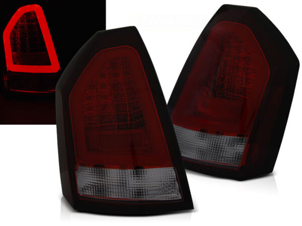 Baklykter Chrysler 300C 05-08 Sedan LED Bar Rød/Røykfarget – bilde 1 av 2