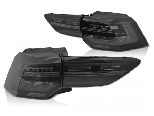 Baklykter VW Golf 8 19-24 LED SEQ Røykfarget – bilde 2 av 2